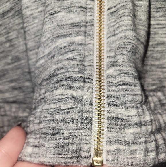 Women's Large VS zip up hoodie - Picture 4 of 5